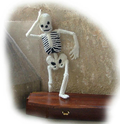 BONAPARTE SKELETON toy knitting pattern - Image 2
