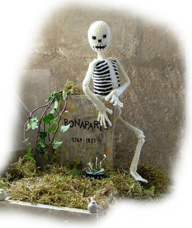 BONAPARTE SKELETON toy knitting pattern - Image 4