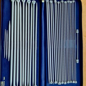 AERO knitting needle case.Imperial sizes 1 to 14