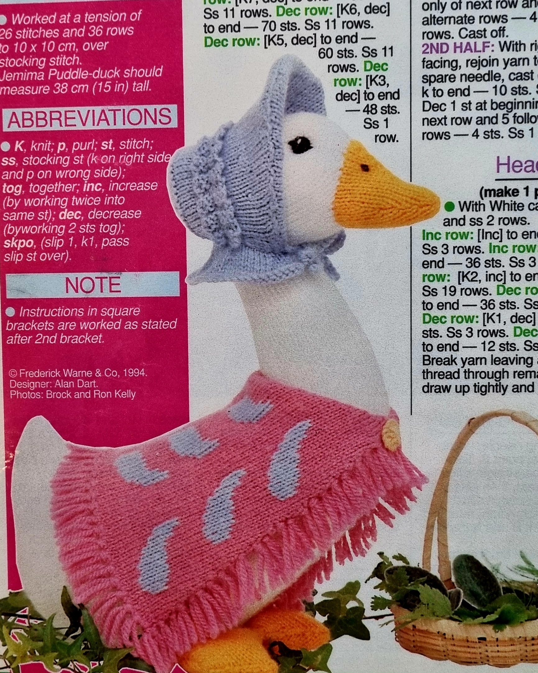 ALAN DART Paddington Bear toy knitting pattern - Image 5