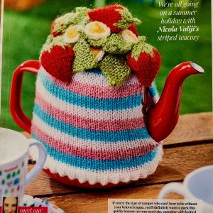 Strawberry tea cosy knitting pattern