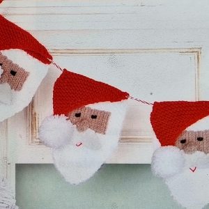 Father Christmas bunting knitting pattern